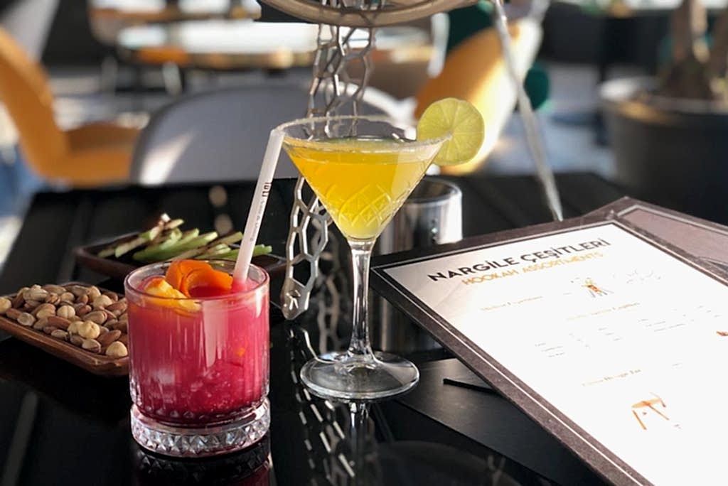 Lotiz Lounge rooftop dining in Bakı Old City