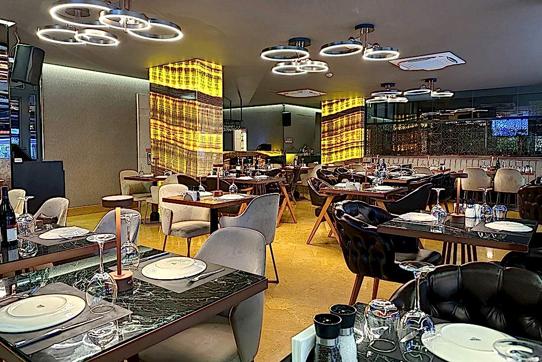 Zurich Bistro & Bar dining experience in Bakı Old City