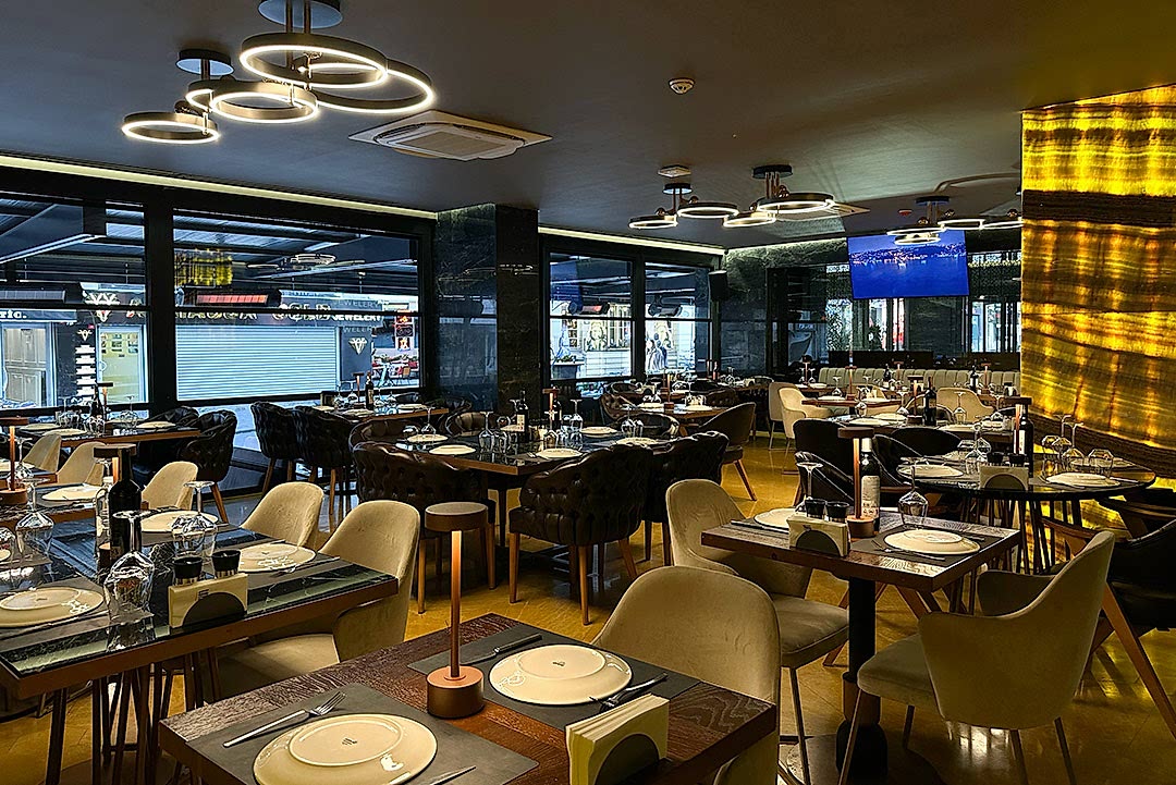 Zurich Bistro & Bar dining experience in Bakı Old City