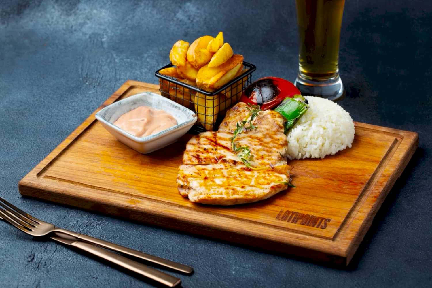 Family friendly food in Sultanahmet with chicken bites and fries
